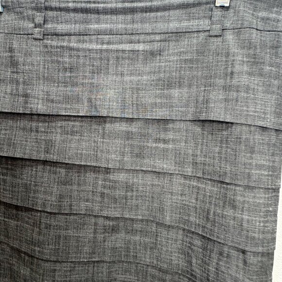 AGB Gray Tiered Pencil Skirt Size 16 Professional Office Wear Lined - Picture 4 of 6